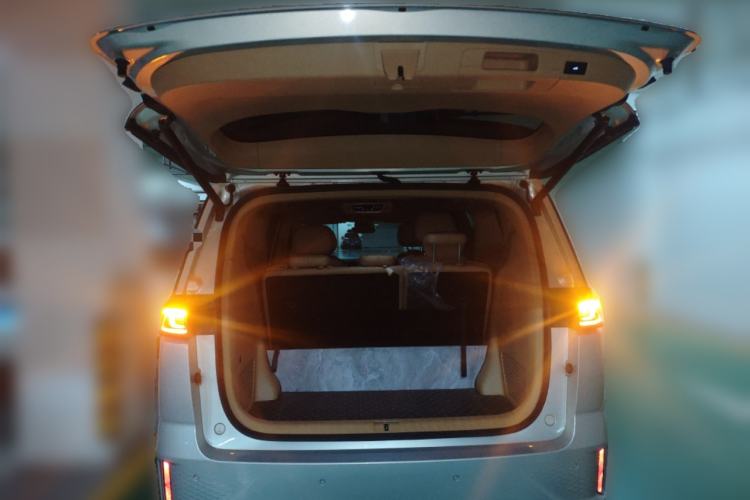 Used VOYAH Dream 2022 Low-Carbon Edition Home Trunk