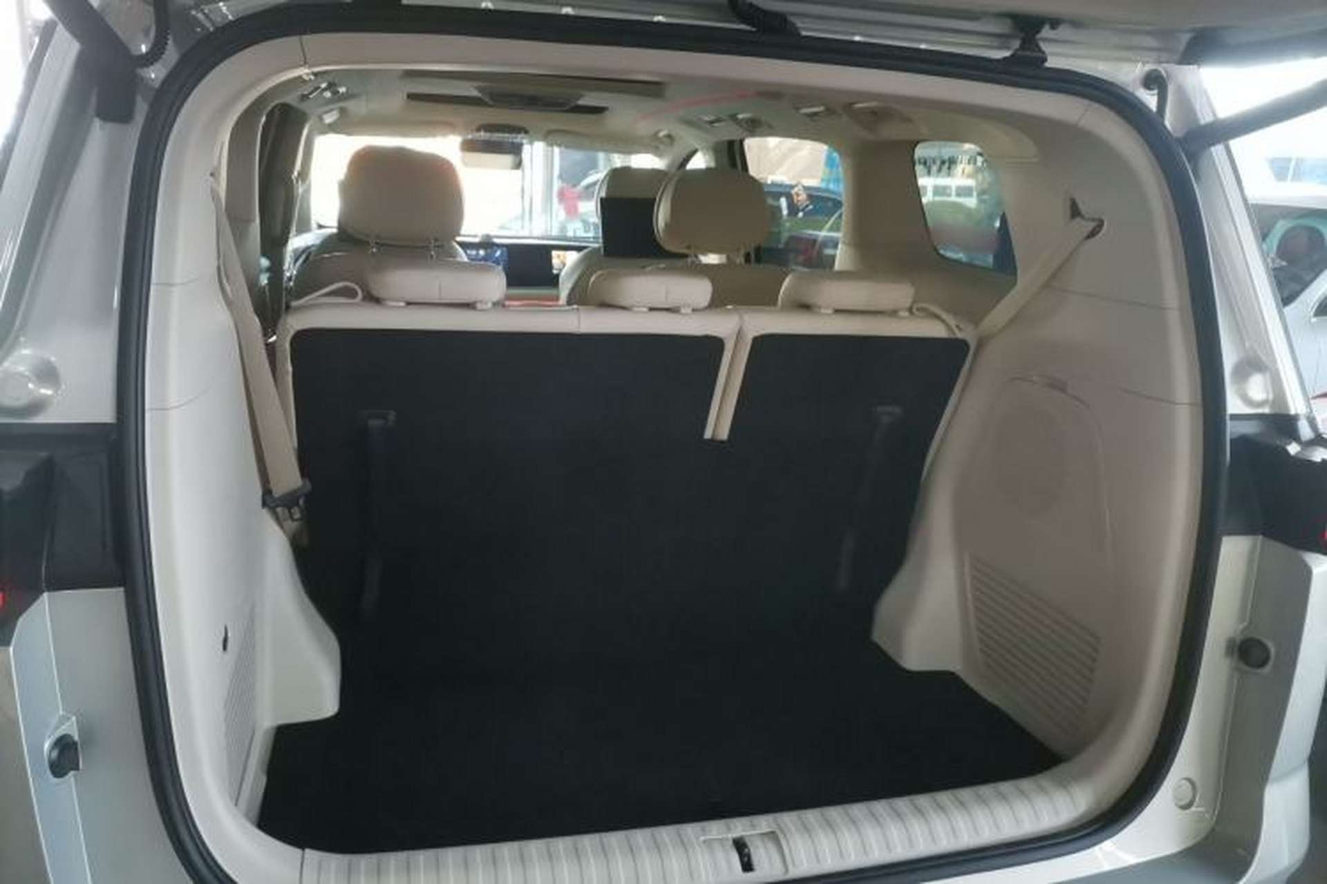 Used VOYAH Dream 2022 Low-Carbon Edition Dream+ Smart Enjoyment Package Trunk