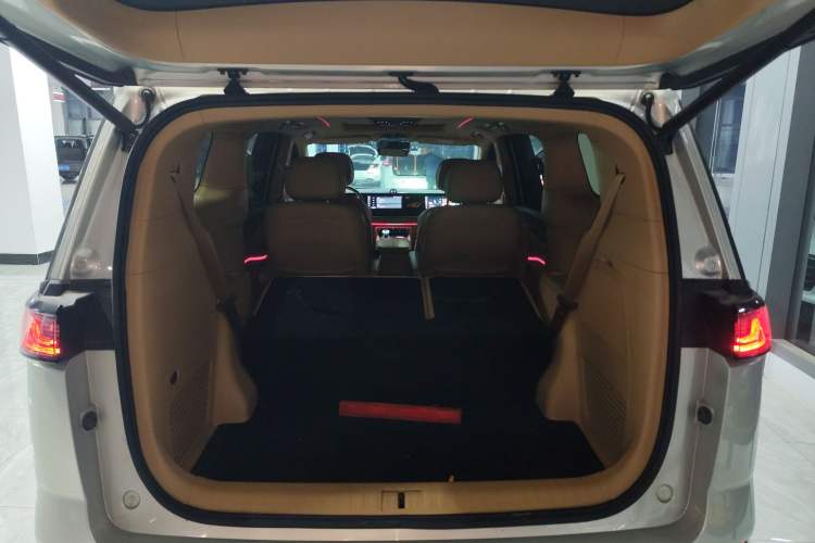 Used VOYAH Dream 2022 Low-Carbon Edition Dream+ Smart Enjoyment Package Trunk