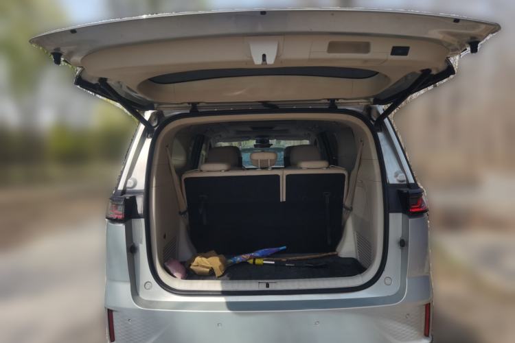 Used VOYAH Dream 2022 Low-Carbon Edition Home Trunk