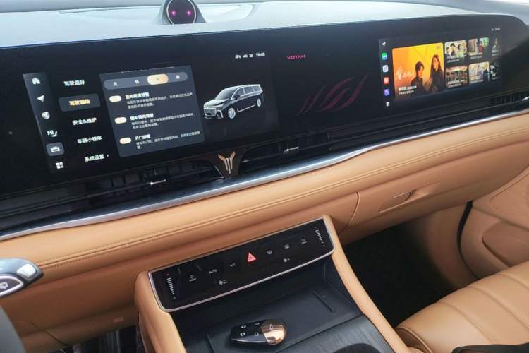 Used VOYAH Dream 2022 Zero-Carbon Edition Plus Intelligent Driving & Range Package—605 km Audio And AC Panel