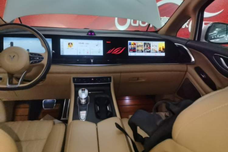 Used VOYAH Dream 2022 Low-Carbon Edition Dream+ Smart Enjoyment Package Audio And AC Panel