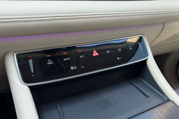 Used VOYAH Dream 2022 Low-Carbon Edition Dream+ Smart Enjoyment Package Audio And AC Panel