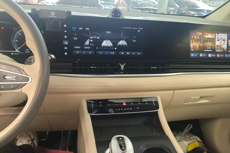 Used VOYAH Dream 2022 Low-Carbon Edition Dream+ Smart Enjoyment Package Audio And AC Panel