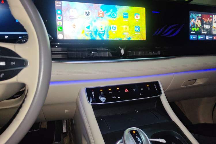 Used VOYAH Dream 2022 0-Emission Edition Dream+ Smart Range Package – 605 km Audio And AC Panel