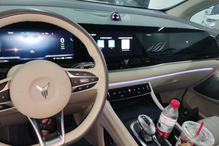 Used VOYAH Dream 2022 Low-Carbon Edition Dream+ Smart Enjoyment Package Center Console