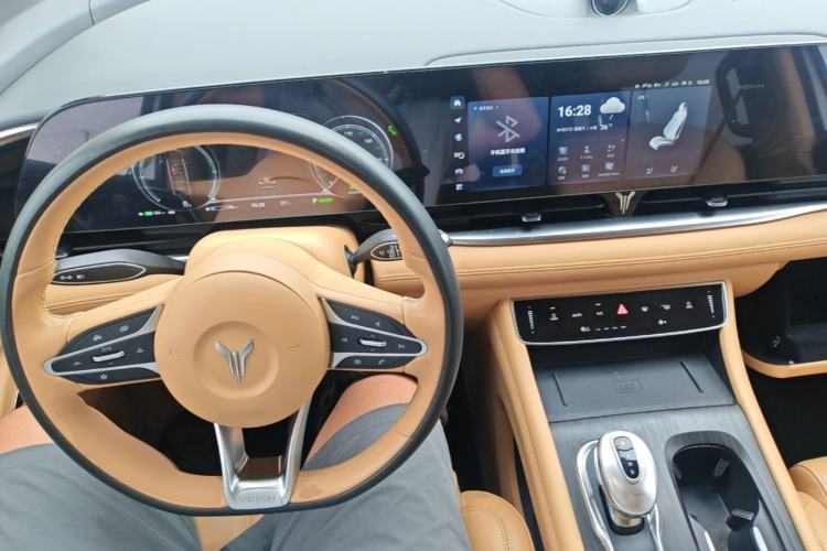 Used VOYAH Dream 2022 Low-Carbon Edition Plus Intelligent Driving Package Center Console