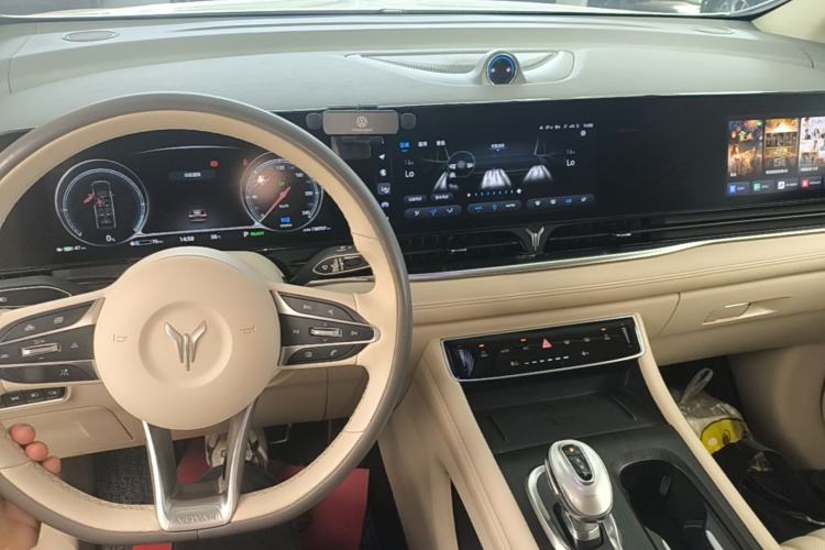 Used VOYAH Dream 2022 Low-Carbon Edition Dream+ Smart Enjoyment Package Center Console