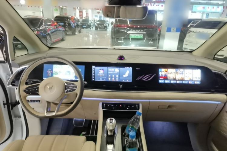 Used VOYAH Dream 2022 Low-Carbon Edition Home Center Console