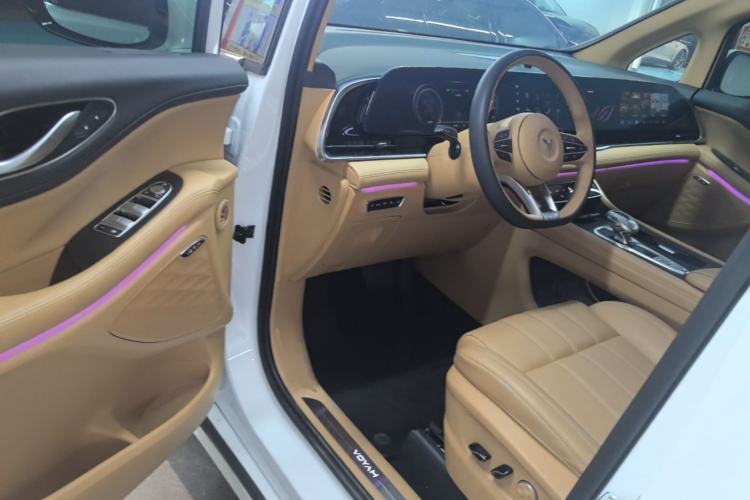 Used VOYAH Dream 2022 0-Emission Version Plus Intelligent Driving Package 475 km Driver Seat