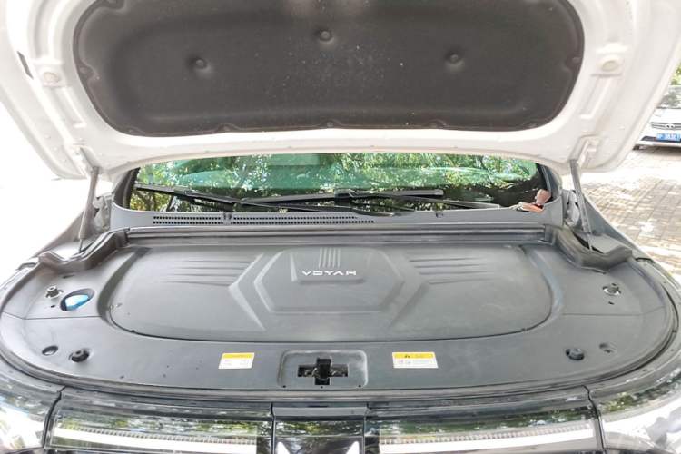 Used VOYAH Dream 2022 Low-Carbon Edition Dream+ Smart Enjoyment Package Engine Bay