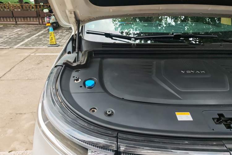 Used VOYAH Dream 2022 Low-Carbon Edition Dream+ Smart Enjoyment Package Engine Bay Right
