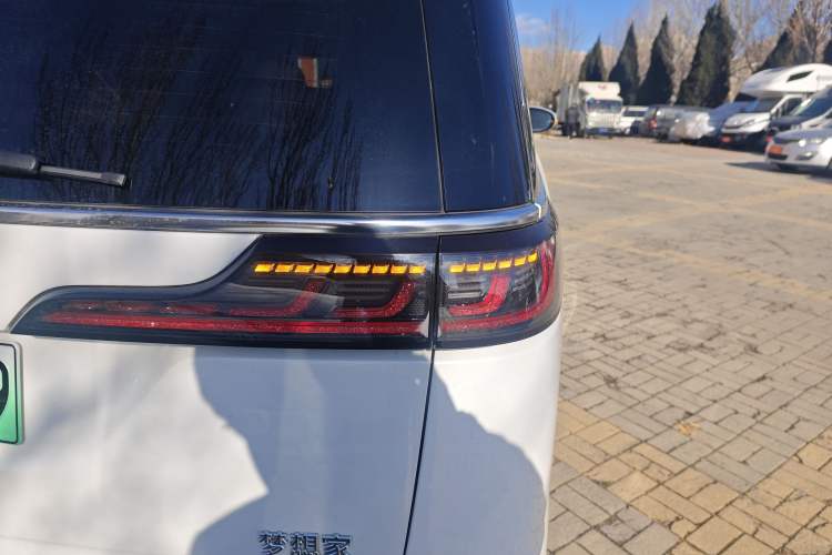 Used VOYAH Dream 2022 Low-Carbon Edition Dream+ Smart Enjoyment Package Exterior 1