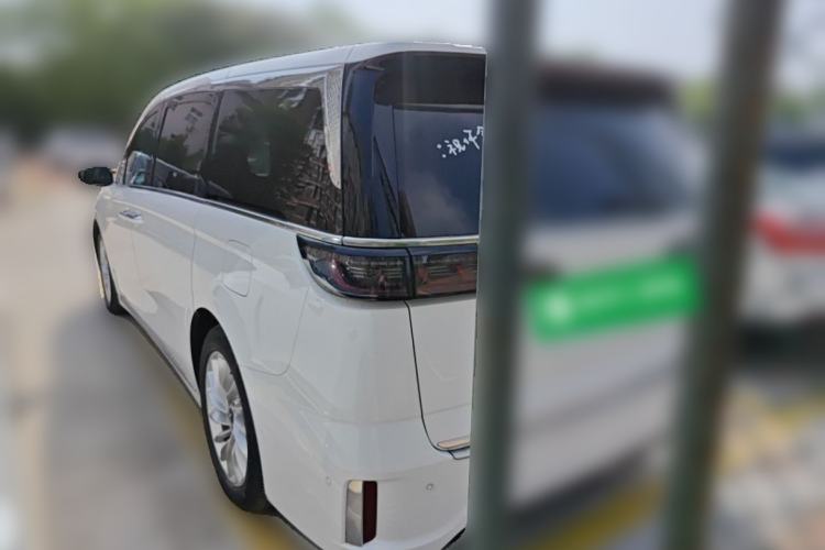 Used VOYAH Dream 2022 Low-Carbon Edition Plus Intelligent Driving Package Exterior 3
