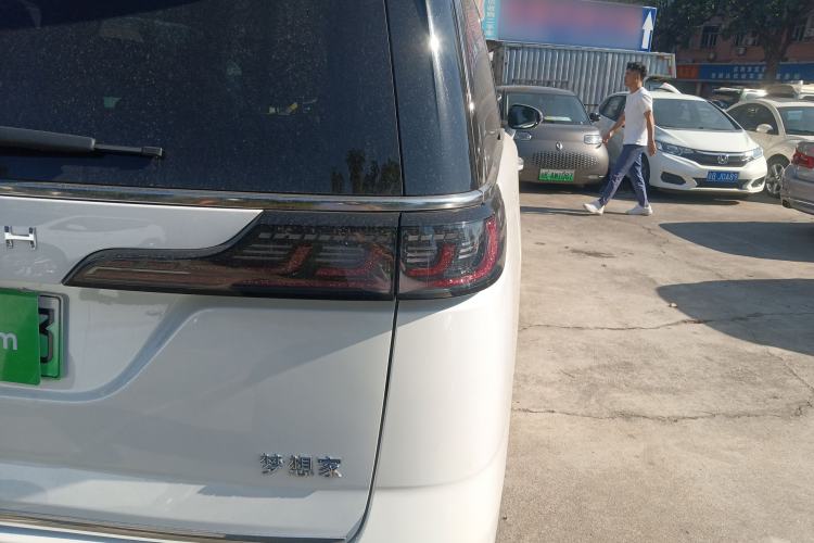 Used VOYAH Dream 2022 Low-Carbon Edition Dream+ Smart Enjoyment Package Exterior 6