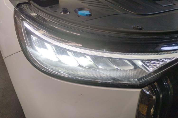 Used VOYAH Dream 2022 0-Emission Edition Dream+ Smart Range Package – 605 km Exterior 6