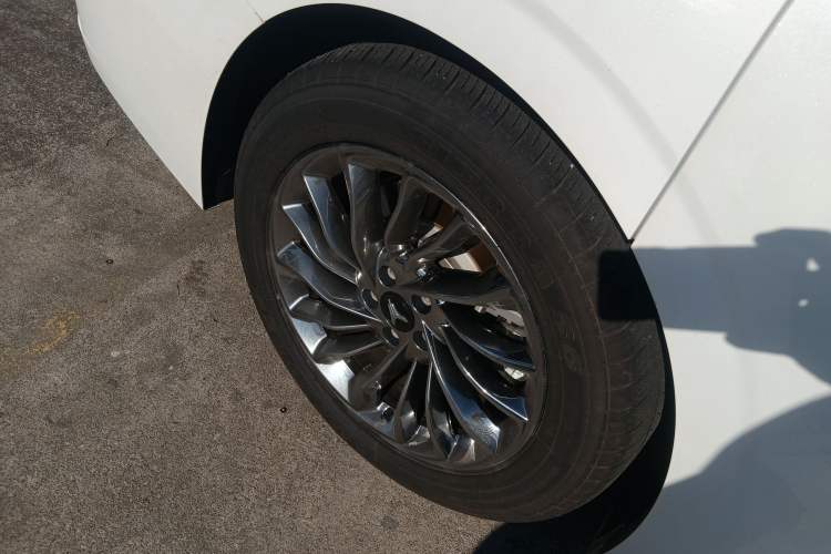 Used VOYAH Dream 2022 Low-Carbon Edition Dream+ Smart Enjoyment Package Exterior 8