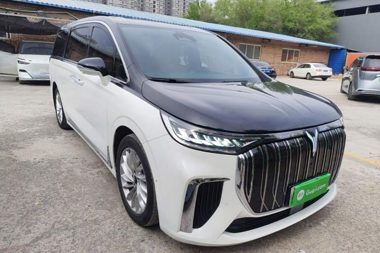 Used VOYAH Dream 2022 Zero-Carbon Edition Plus Intelligent Driving & Range Package—605 km Front Right 45 Deg