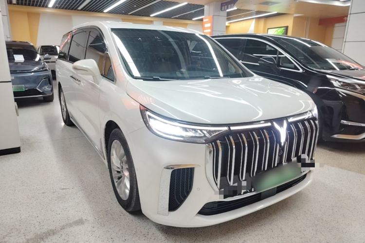 Used VOYAH Dream 2022 Low-Carbon Edition Plus Intelligent Driving Package Front Right 45 Deg
