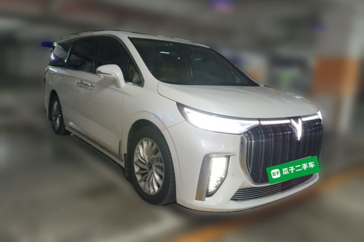 Used VOYAH Dream 2022 Zero-Carbon Edition Plus Intelligent Driving & Range Package—605 km Front Right 45 Deg