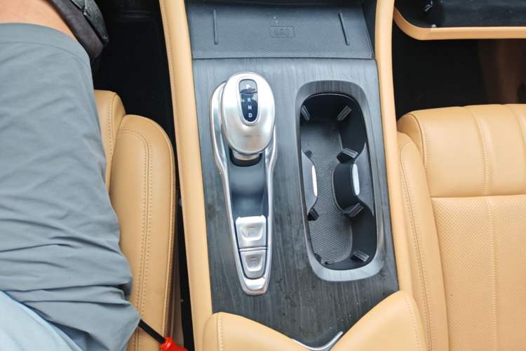 Used VOYAH Dream 2022 Low-Carbon Edition Plus Intelligent Driving Package Gear Lever