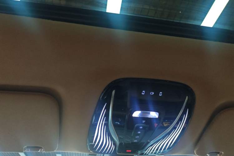 Used VOYAH Dream 2022 Low-Carbon Edition Dream+ Smart Enjoyment Package Headliner