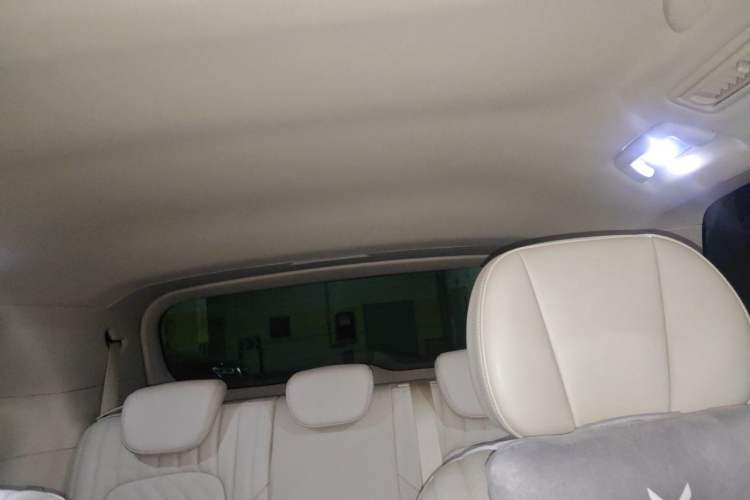 Used VOYAH Dream 2022 0-Emission Edition Dream+ Smart Range Package – 605 km Headliner