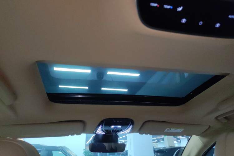 Used VOYAH Dream 2022 Low-Carbon Edition Plus Intelligent Driving Package Headliner