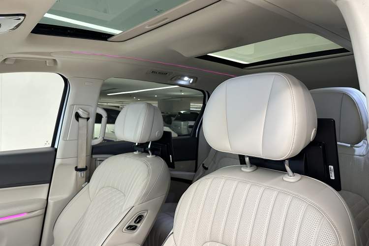 Used VOYAH Dream 2022 Low-Carbon Edition Dream+ Smart Enjoyment Package Interior 11