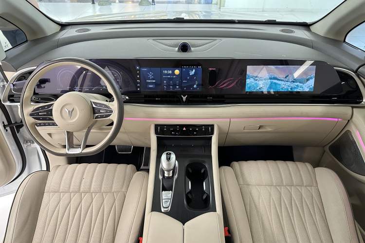 Used VOYAH Dream 2022 Low-Carbon Edition Dream+ Smart Enjoyment Package Interior 2