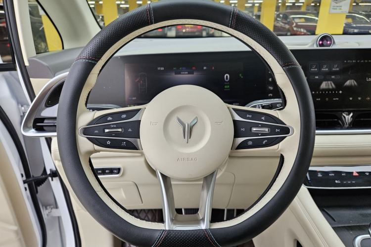 Used VOYAH Dream 2022 Low-Carbon Edition Dream+ Smart Enjoyment Package Interior 2