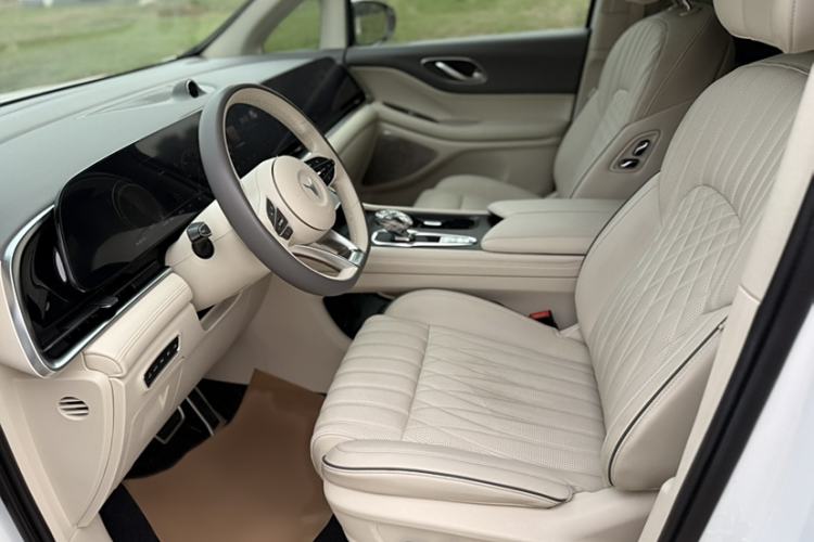 Used VOYAH Dream 2022 Low-Carbon Edition Dream+ Smart Enjoyment Package Interior 3