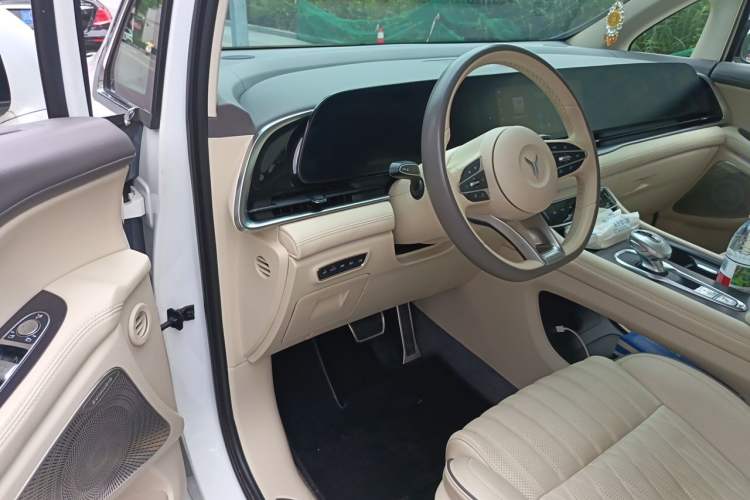 Used VOYAH Dream 2022 Low-Carbon Edition Dream+ Smart Enjoyment Package Interior 3