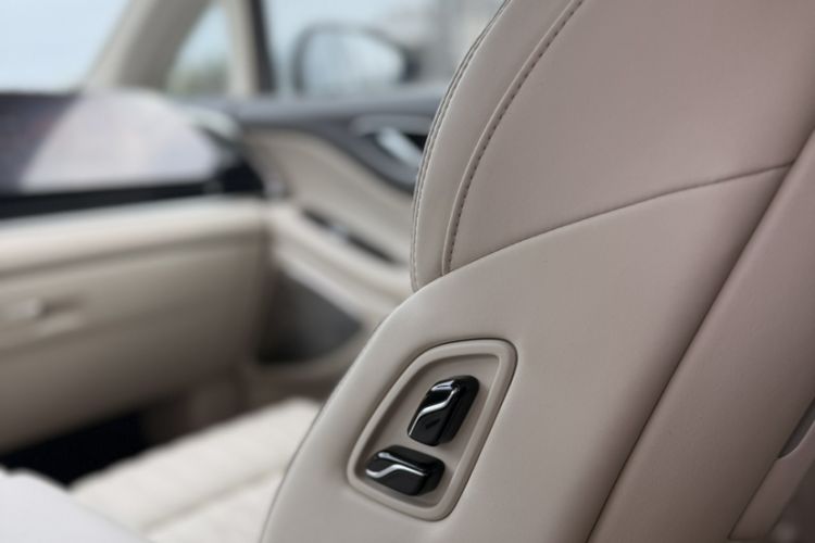 Used VOYAH Dream 2022 Low-Carbon Edition Dream+ Smart Enjoyment Package Interior 4