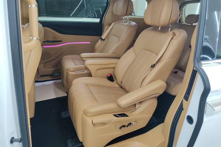 Used VOYAH Dream 2022 Low-Carbon Edition Plus Intelligent Driving Package Interior 4