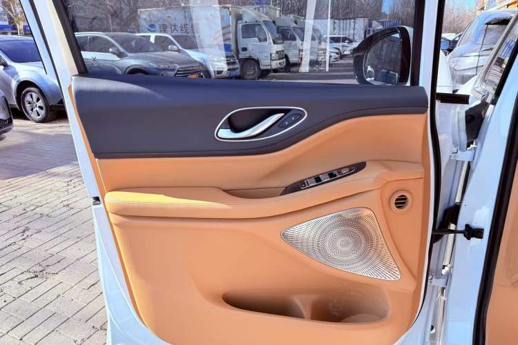 Used VOYAH Dream 2022 Low-Carbon Edition Dream+ Smart Enjoyment Package Interior 6