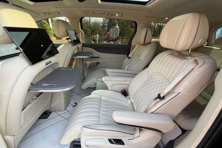 Used VOYAH Dream 2022 Low-Carbon Edition Dream+ Smart Enjoyment Package Interior 8