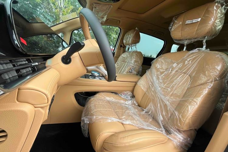 Used VOYAH Dream 2022 Low-Carbon Edition Plus Intelligent Driving Package Interior 8