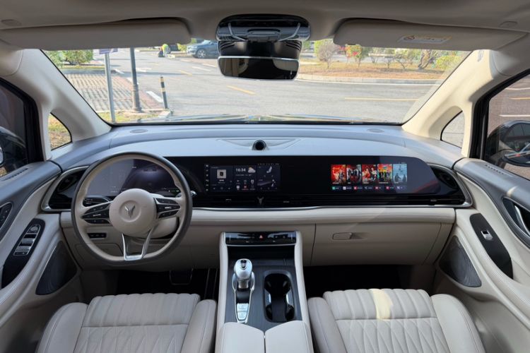 Used VOYAH Dream 2022 Low-Carbon Edition Dream+ Smart Enjoyment Package Interior 9