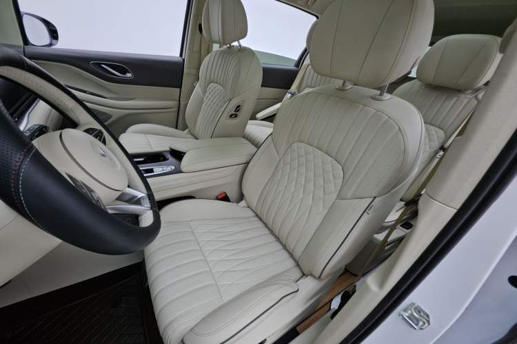 Used VOYAH Dream 2022 Low-Carbon Edition Dream+ Smart Enjoyment Package Interior 9