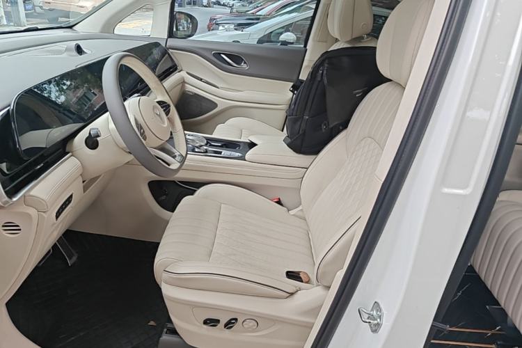 Used VOYAH Dream 2022 0-Carbon Edition Dream+ Smart Enjoyment Package 475 km Left Front Seat