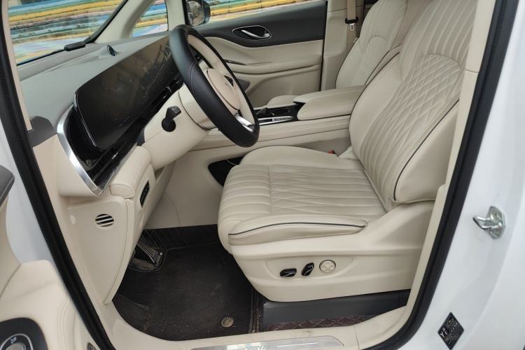 Used VOYAH Dream 2022 Low-Carbon Edition Dream+ Smart Enjoyment Package Left Front Seat