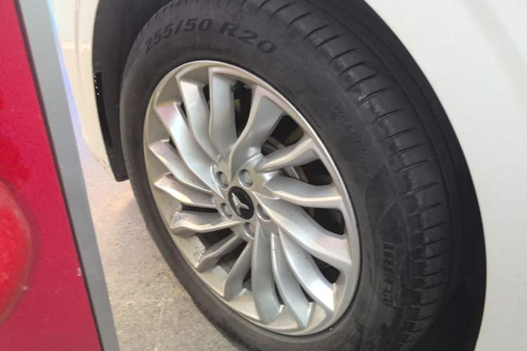 Used VOYAH Dream 2022 0-Emission Version Plus Intelligent Driving Package 475 km Left Front Wheel Hub