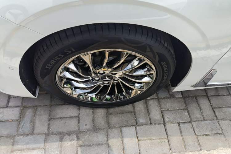 Used VOYAH Dream 2022 Low-Carbon Edition Dream+ Smart Enjoyment Package Left Front Wheel Hub