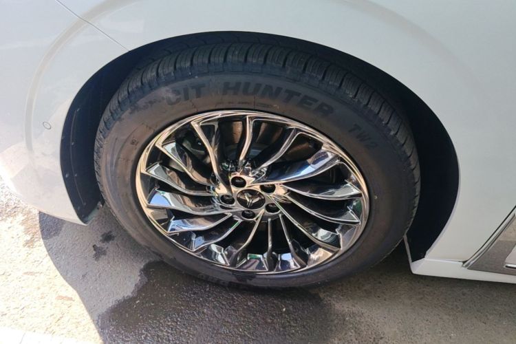Used VOYAH Dream 2022 Low-Carbon Edition Dream+ Smart Enjoyment Package Left Front Wheel Hub