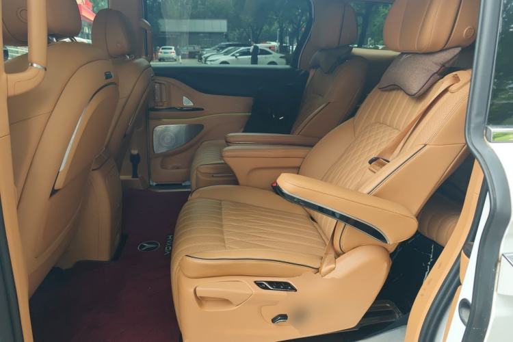 Used VOYAH Dream 2022 Low-Carbon Edition Dream+ Smart Enjoyment Package Left Rear Seat