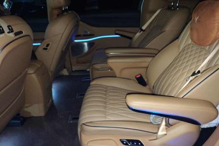 Used VOYAH Dream 2022 Low-Carbon Edition Dream+ Smart Enjoyment Package Left Rear Seat