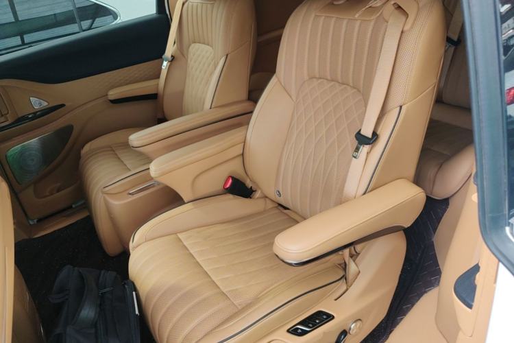 Used VOYAH Dream 2022 Low-Carbon Edition Dream+ Smart Enjoyment Package Left Rear Seat