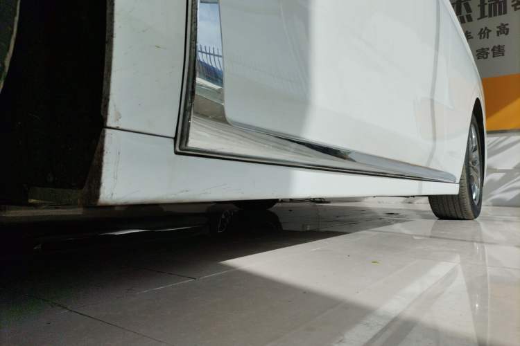 Used VOYAH Dream 2022 Low-Carbon Edition Dream+ Smart Enjoyment Package Left Side Sill