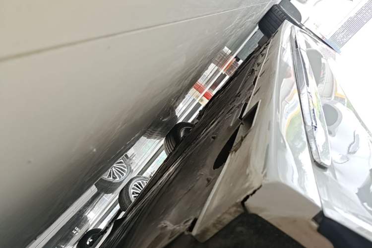 Used VOYAH Dream 2022 Low-Carbon Edition Dream+ Smart Enjoyment Package Left Side Sill